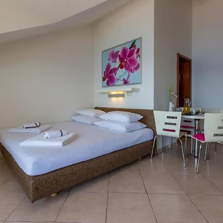 Apartment Fuer 4 Personen Ca 40 Qm In Crikvenica, Kvarner Bucht Und Umgebung *